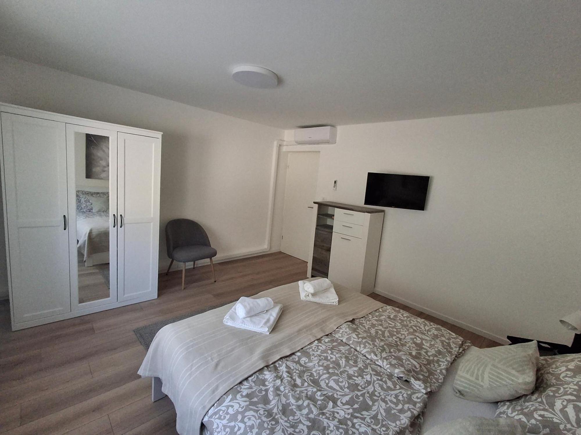 Apartmani Alma プーラ エクステリア 写真
