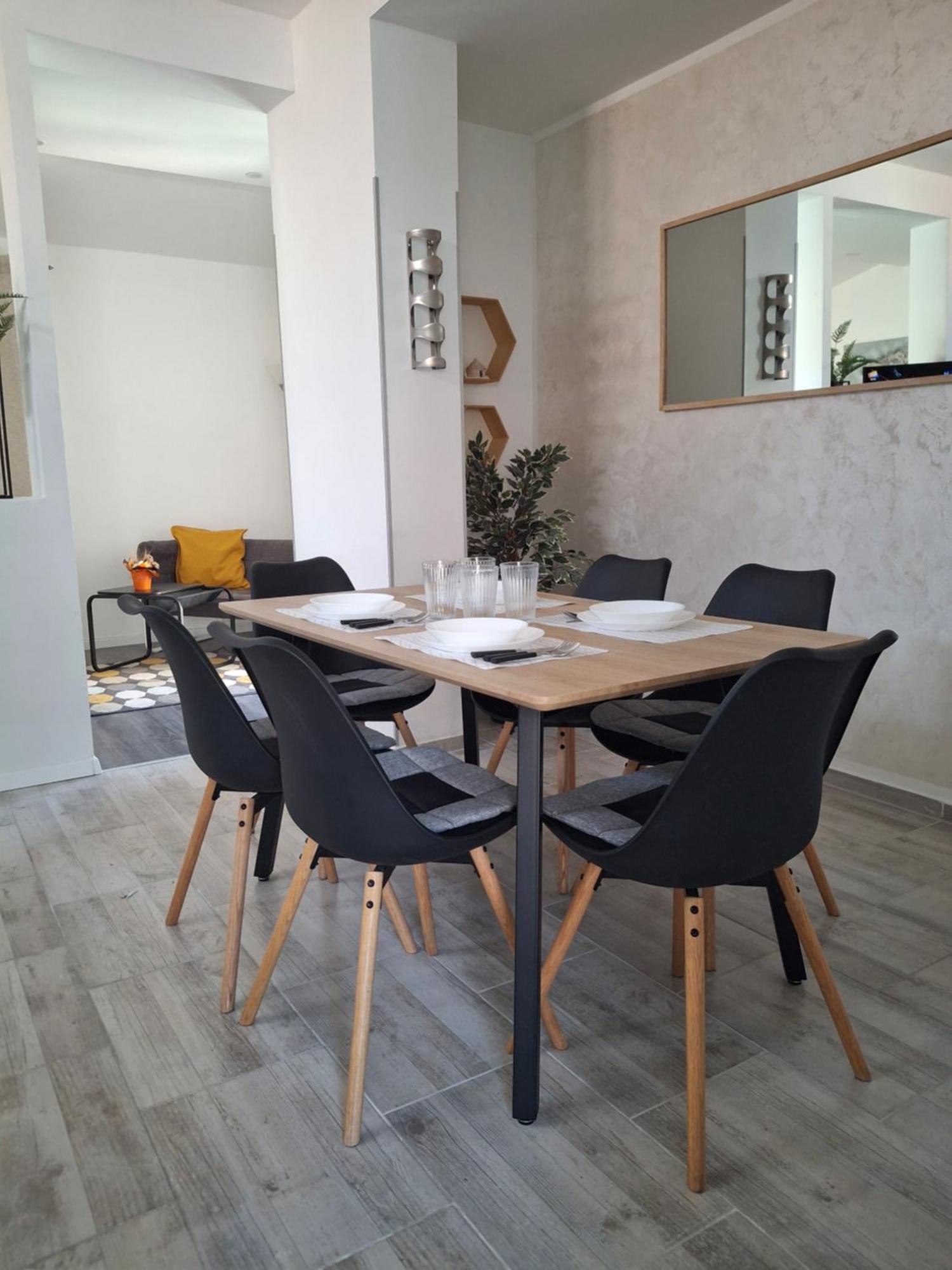 Apartmani Alma プーラ エクステリア 写真