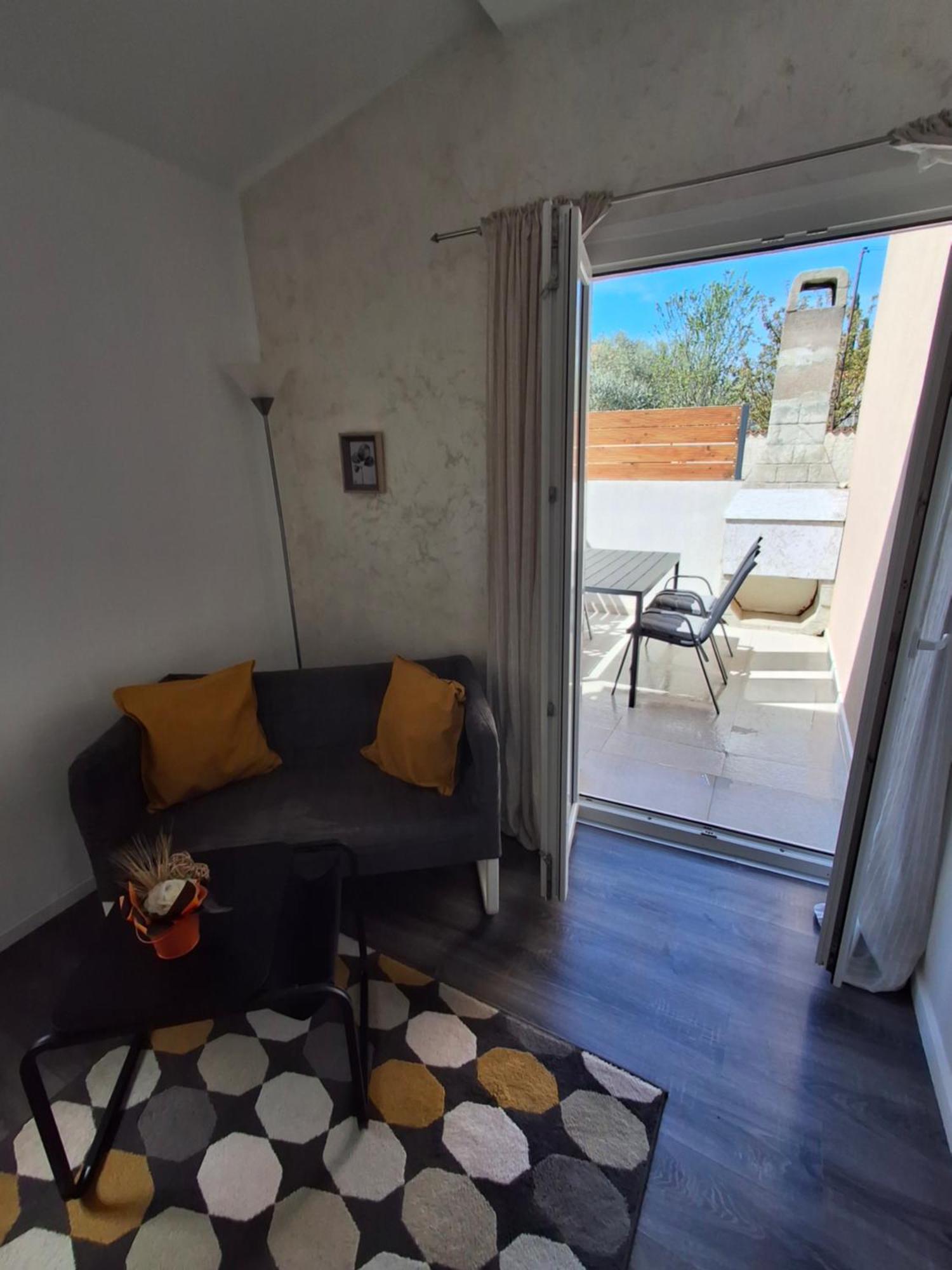 Apartmani Alma プーラ エクステリア 写真